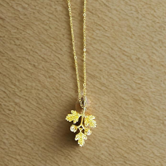 Leaf Charm Anti Tarnish Gold Pendant Necklace
