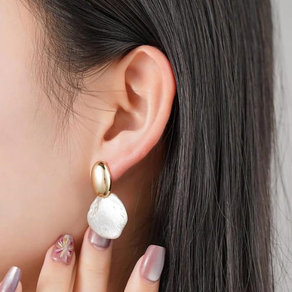 Sadaiv Dual Tone Shell Drop Earrings for Women - Image 2